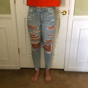 light wash American Eagle ripped jeans